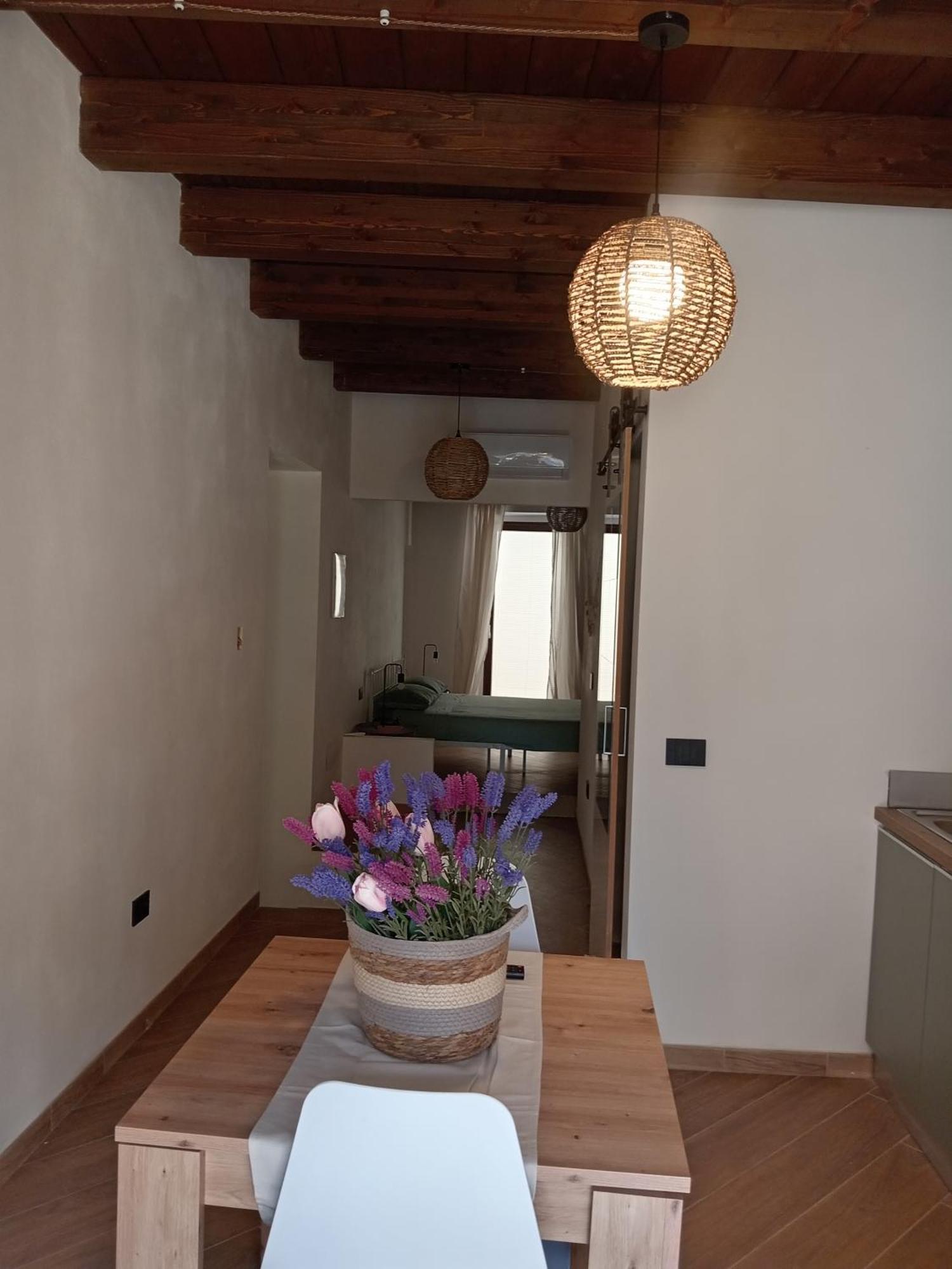 La Casa Di Carlotta Apartment อีเกลเซียส ภายนอก รูปภาพ